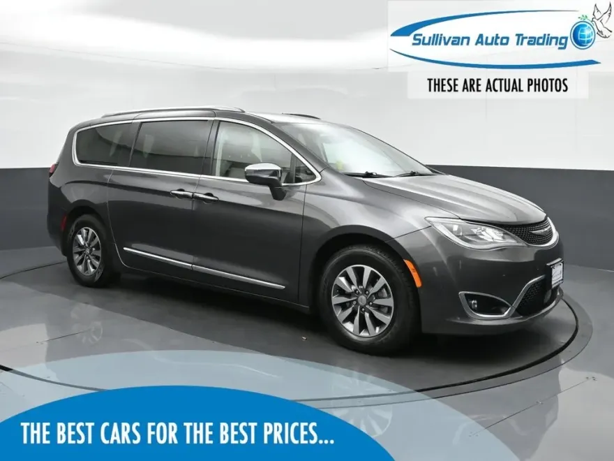 2020 Chrysler Pacifica Hybrid Limited photo 1