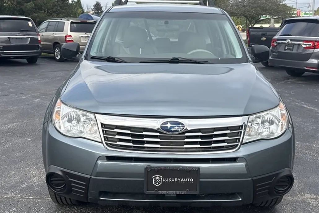 2009 Subaru Forester X photo 1