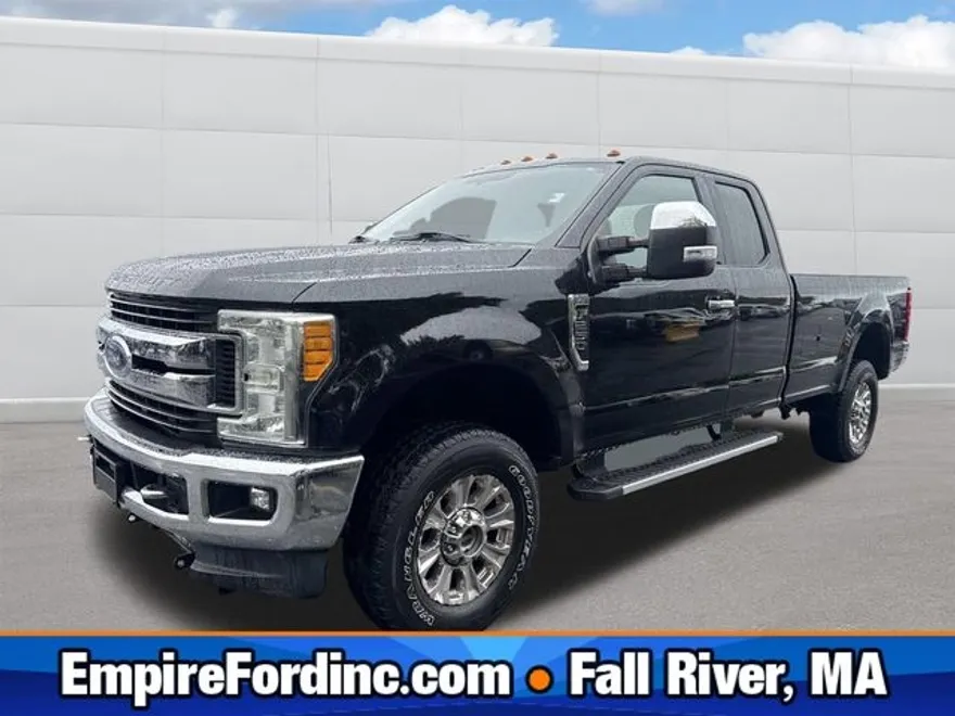 2017 Ford F-250 XLT photo 1