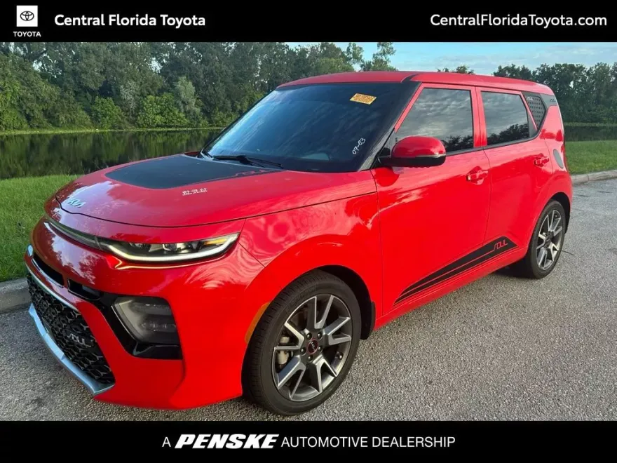 2022 Kia Soul GT-Line Turbo photo 1