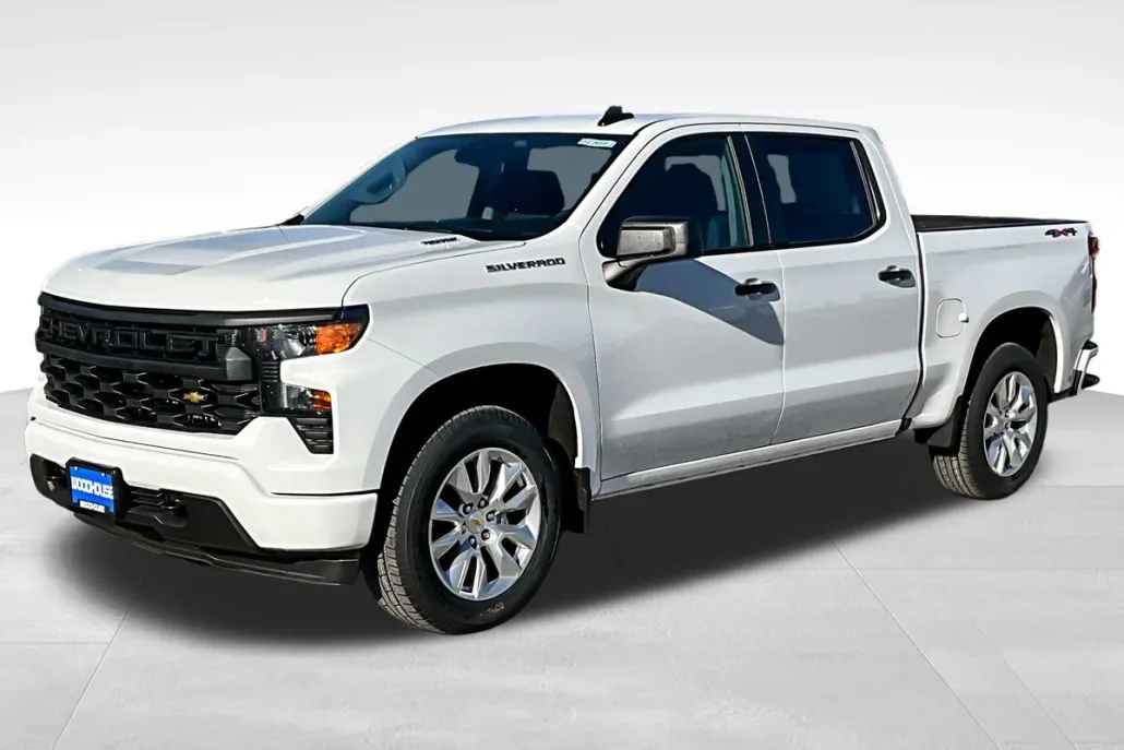 2025 Chevrolet Silverado 1500 Custom photo 1