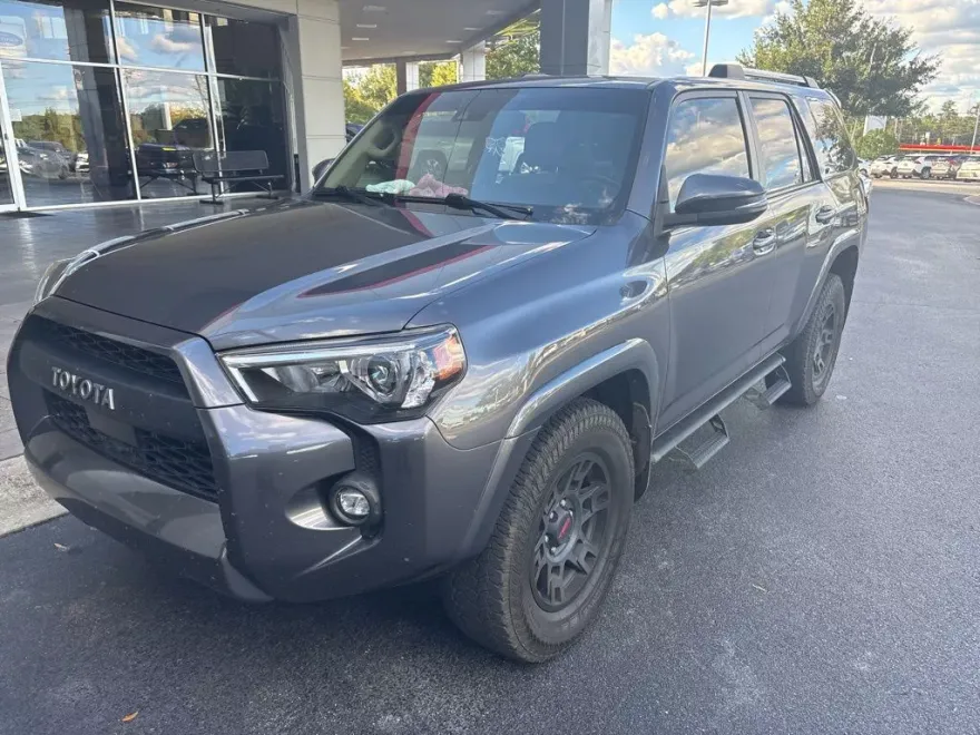 2022 Toyota 4Runner SR5 Premium photo 1