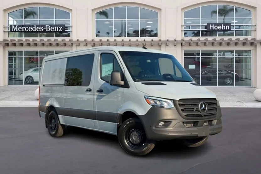 2025 Mercedes Benz Sprinter 2500 photo 1