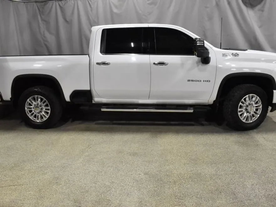 2022 Chevrolet Silverado 2500HD High Country photo 1