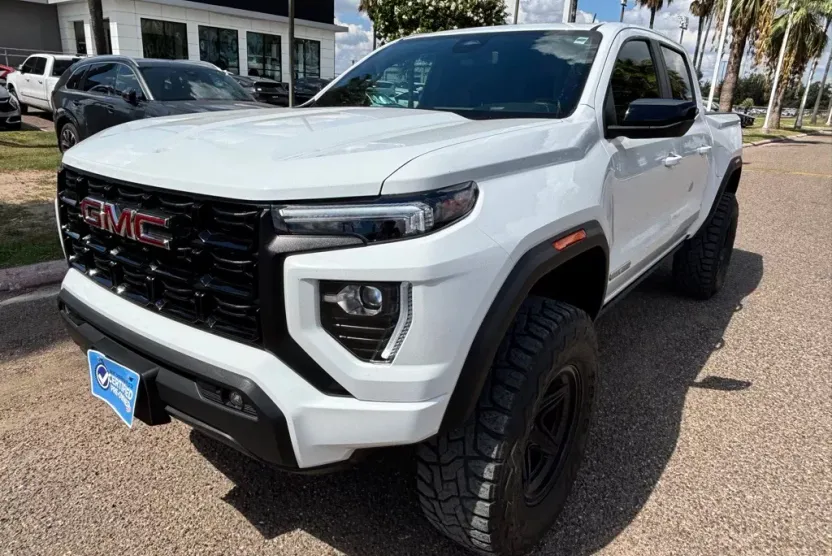 2024 Gmc Canyon Elevation photo 1