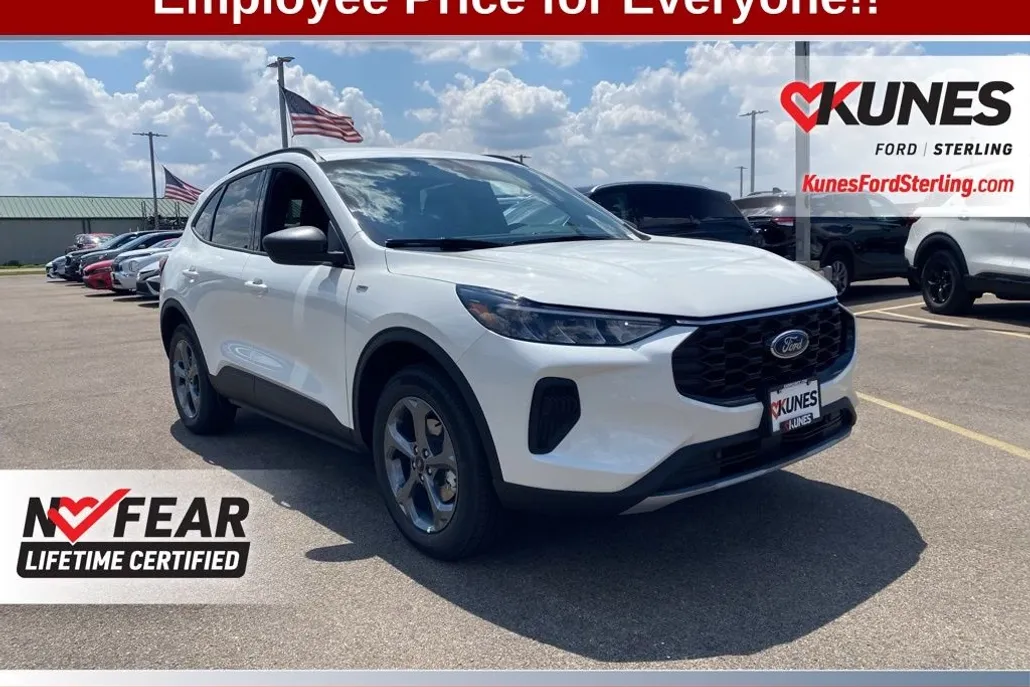 2025 Ford Escape ST-Line photo 1