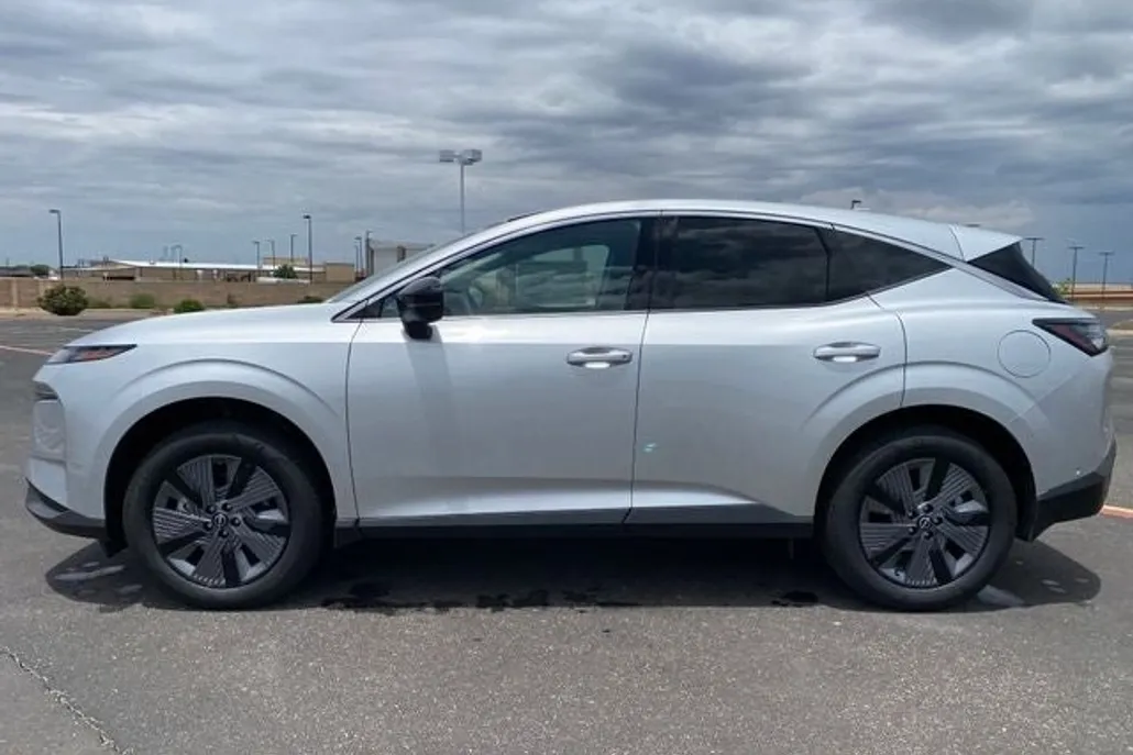2025 Nissan Murano SL photo 1