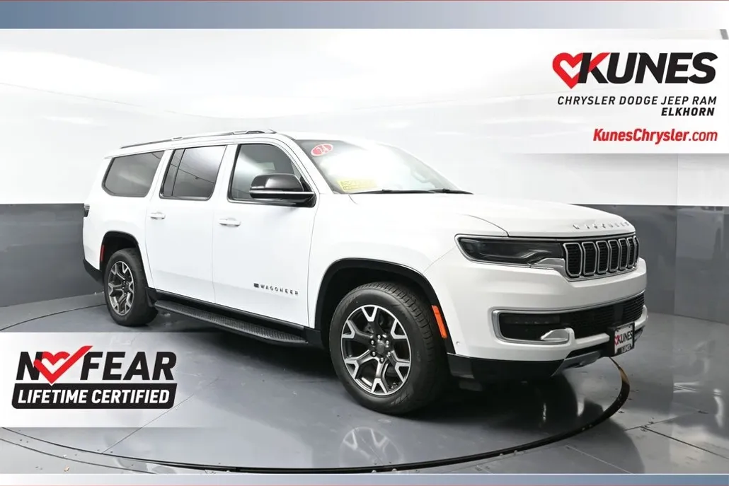 2024 Jeep Wagoneer L Series III photo 1