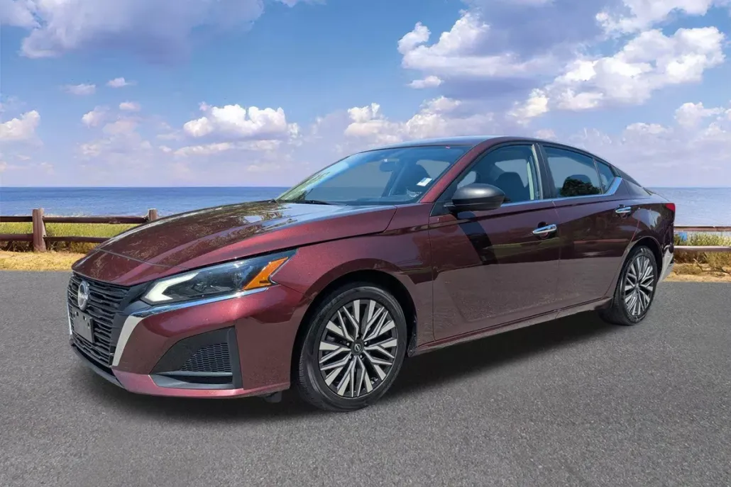 2024 Nissan Altima 2.5 SV photo 1