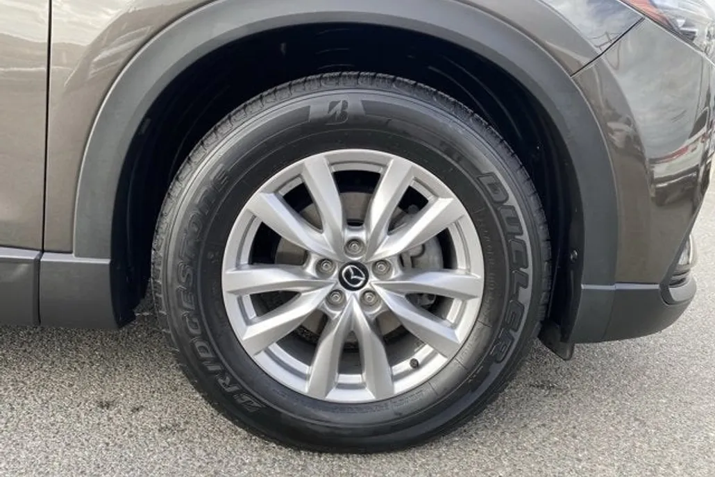 2016 Mazda CX-9 Sport photo 1