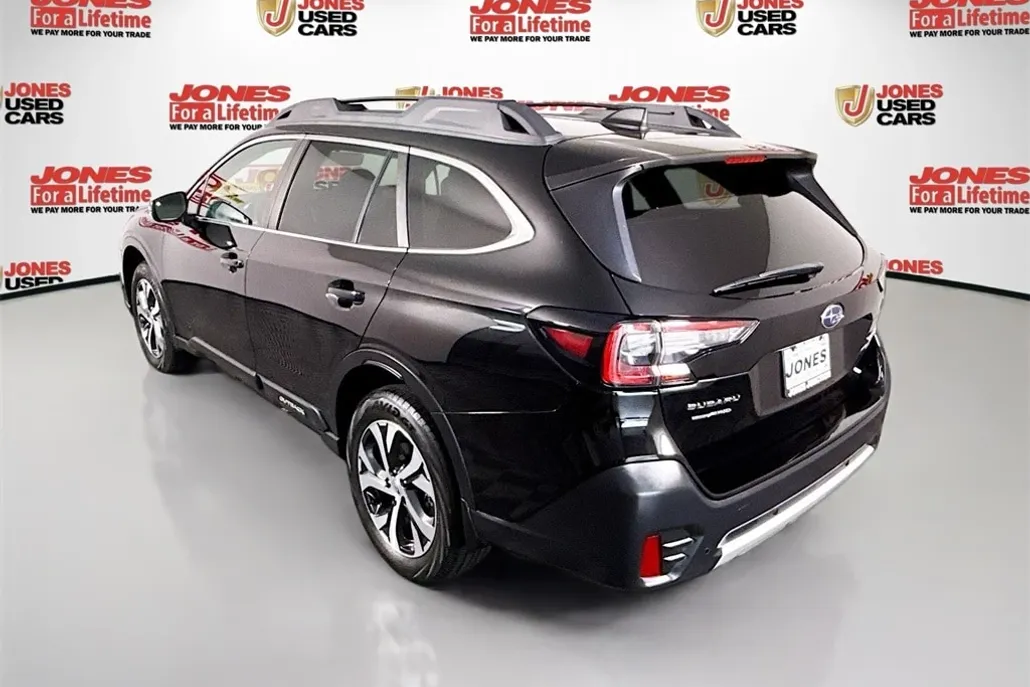 2020 Subaru Outback Limited photo 1