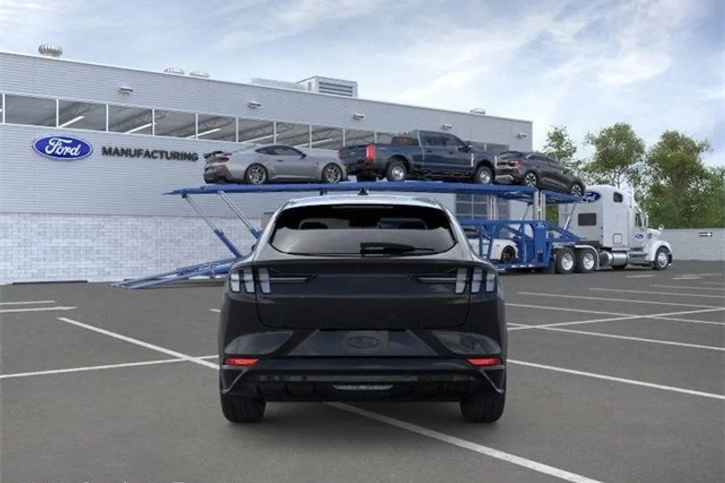 2025 Ford Mustang Mach-E GT photo 1