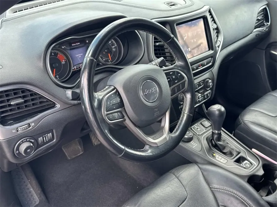 2021 Jeep Cherokee Latitude Lux photo 1