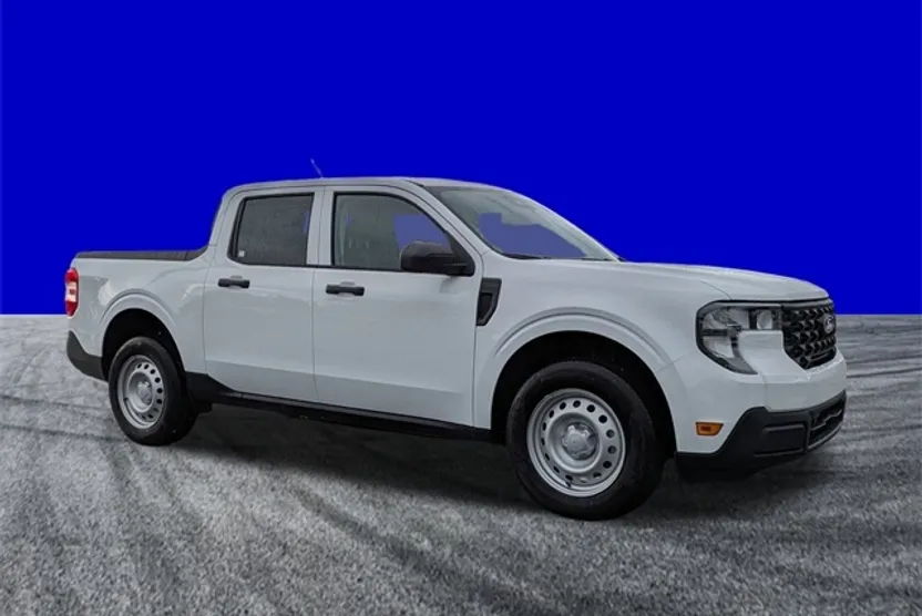 2025 Ford Maverick XL photo 1