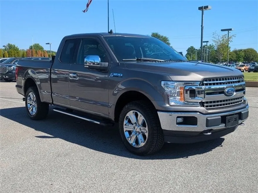 2020 Ford F-150 XLT photo 1
