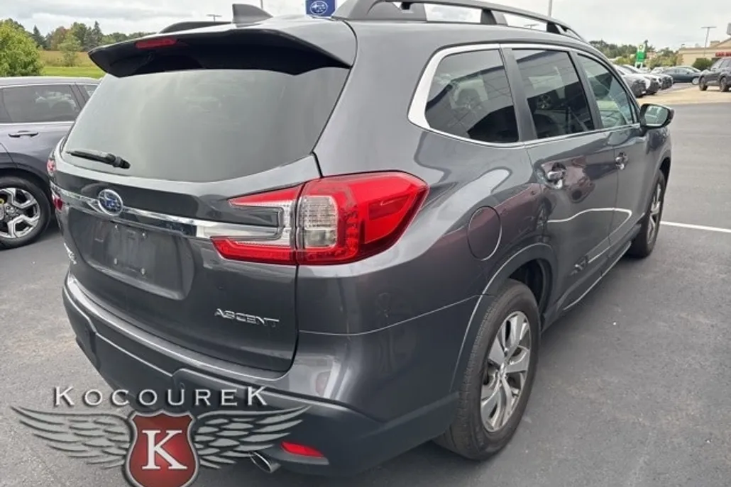 2024 Subaru Ascent Premium photo 1