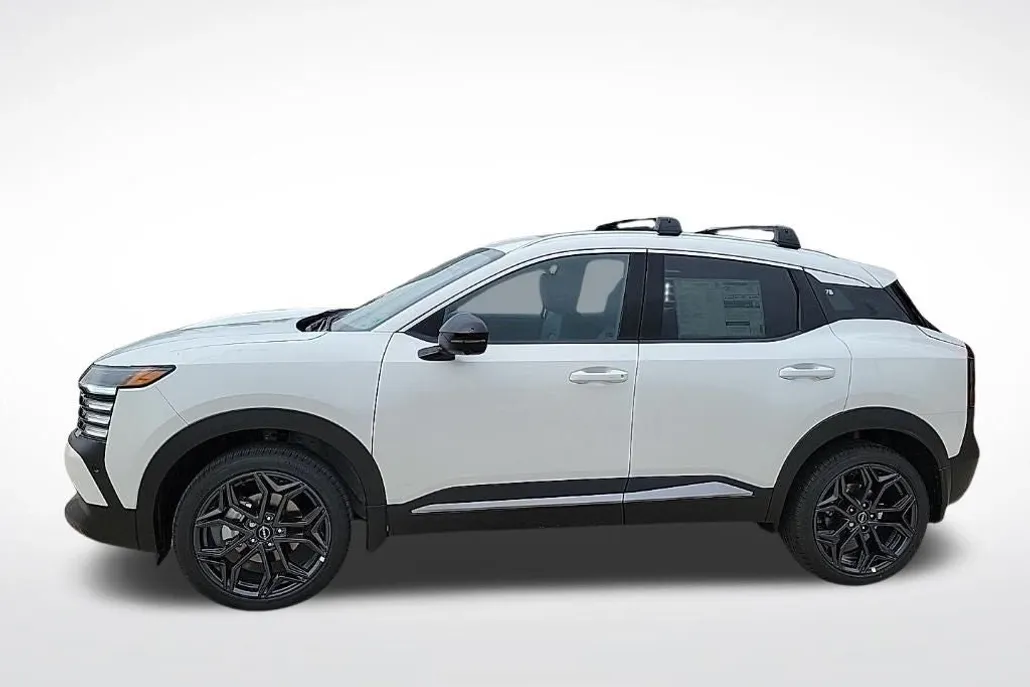 2026 Nissan Kicks SR photo 1