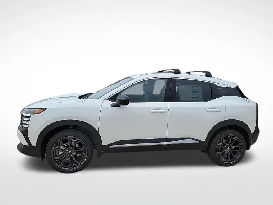2026 Nissan Kicks SR photo 1