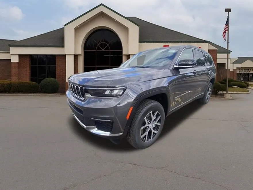 2025 Jeep Grand Cherokee Limited photo 1