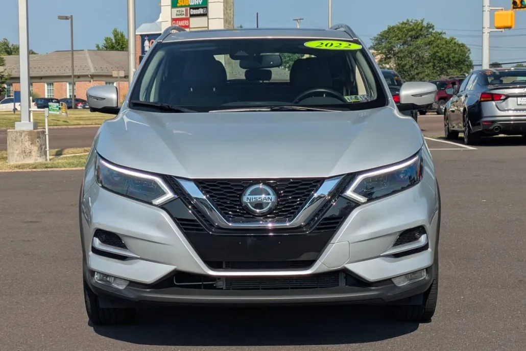 2022 Nissan Rogue Sport SL photo 1