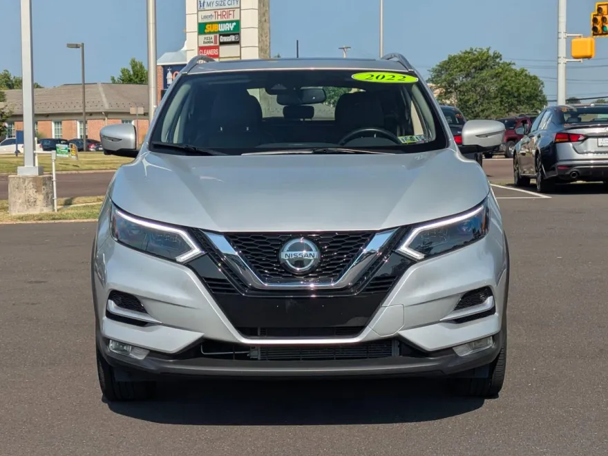 2022 Nissan Rogue Sport SL photo 1