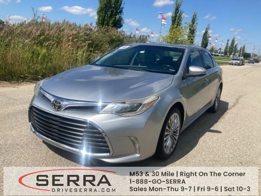 2016 Toyota Avalon Limited photo 1