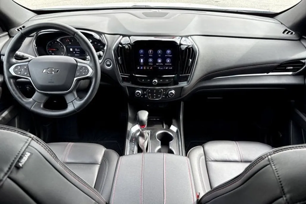 2023 Chevrolet Traverse RS photo 1