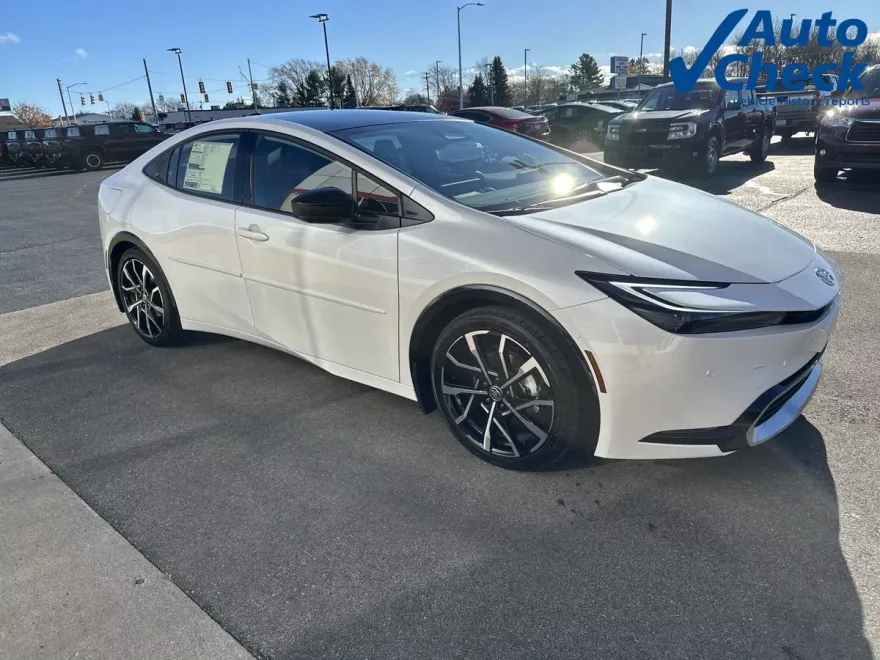 2024 Toyota Prius Prime XSE Premium photo 1