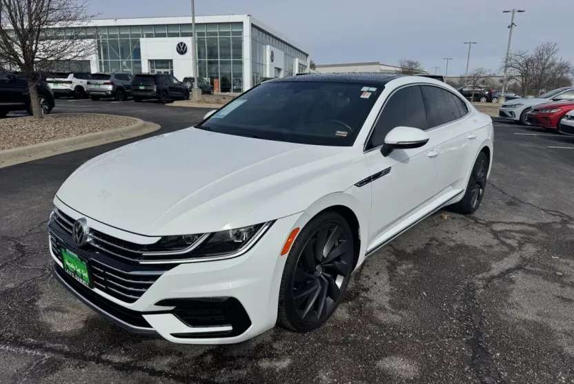2020 Volkswagen Arteon SEL R-Line photo 1
