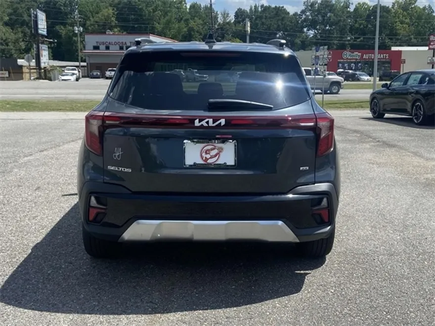 2025 Kia Seltos EX photo 1