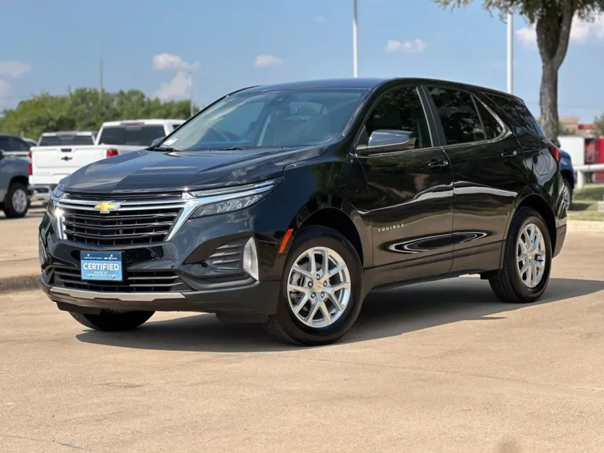 2024 Chevrolet Equinox LT photo 1