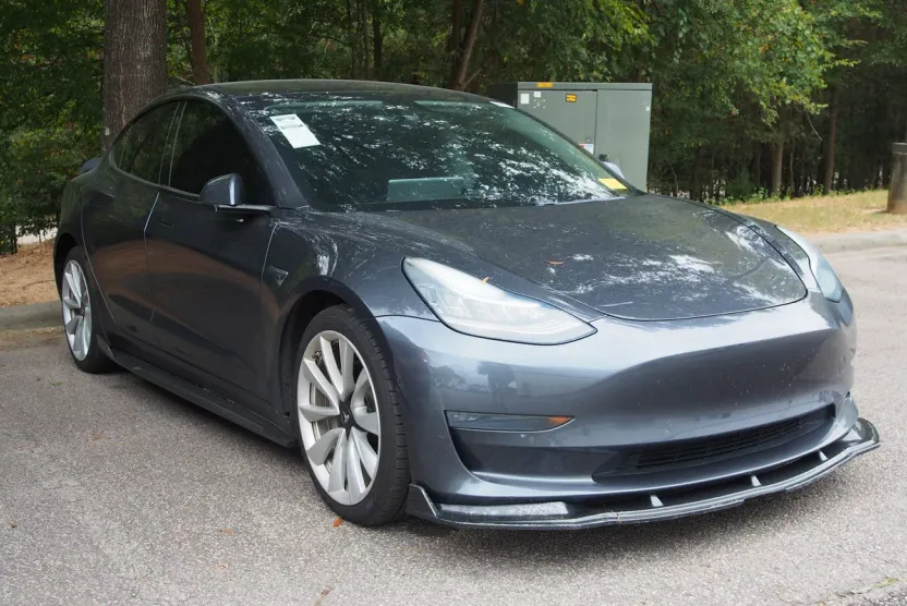 2018 Tesla Model 3 Long Range photo 1
