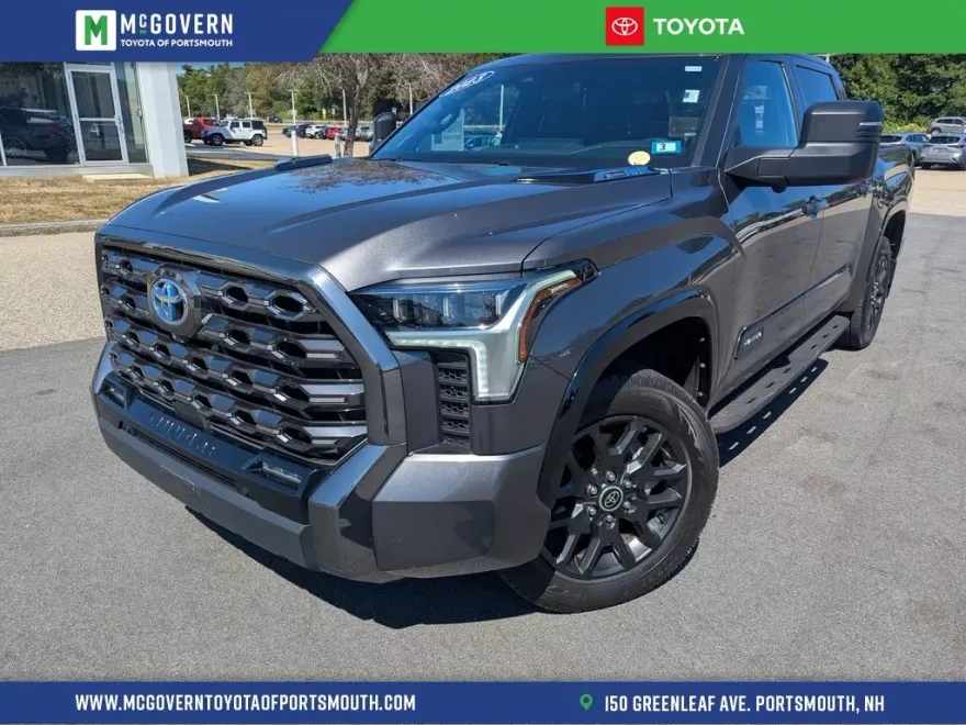 2023 Toyota Tundra Platinum photo 1