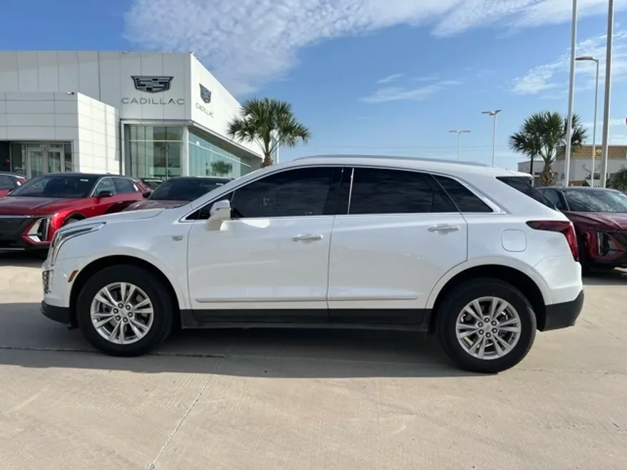 2023 Cadillac XT5 Luxury photo 1