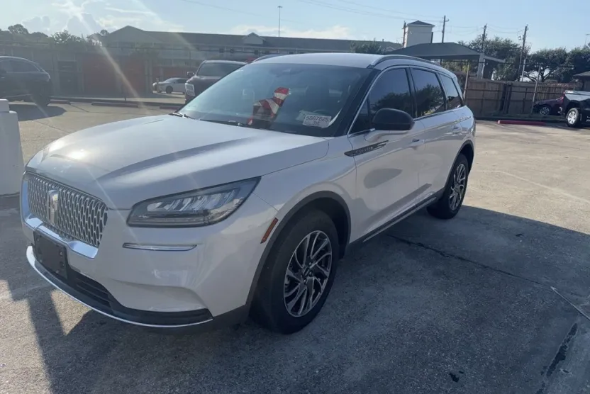 2020 Lincoln Corsair Standard photo 1