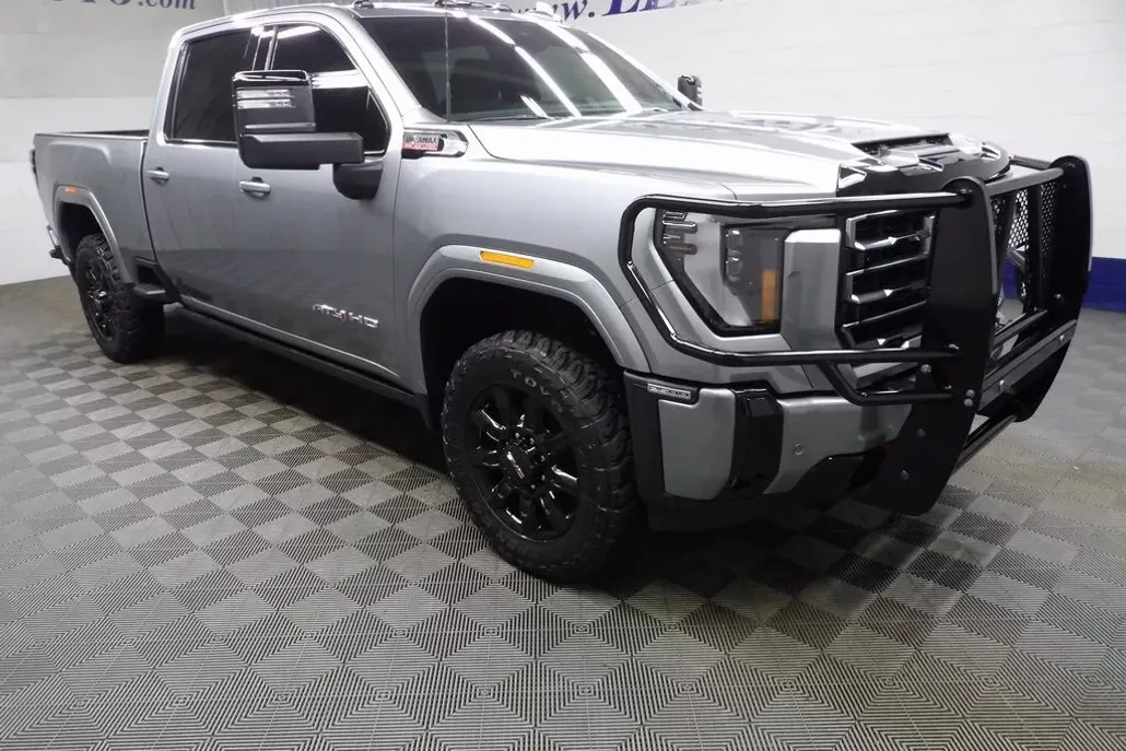 2025 Gmc Sierra HD AT4 photo 1