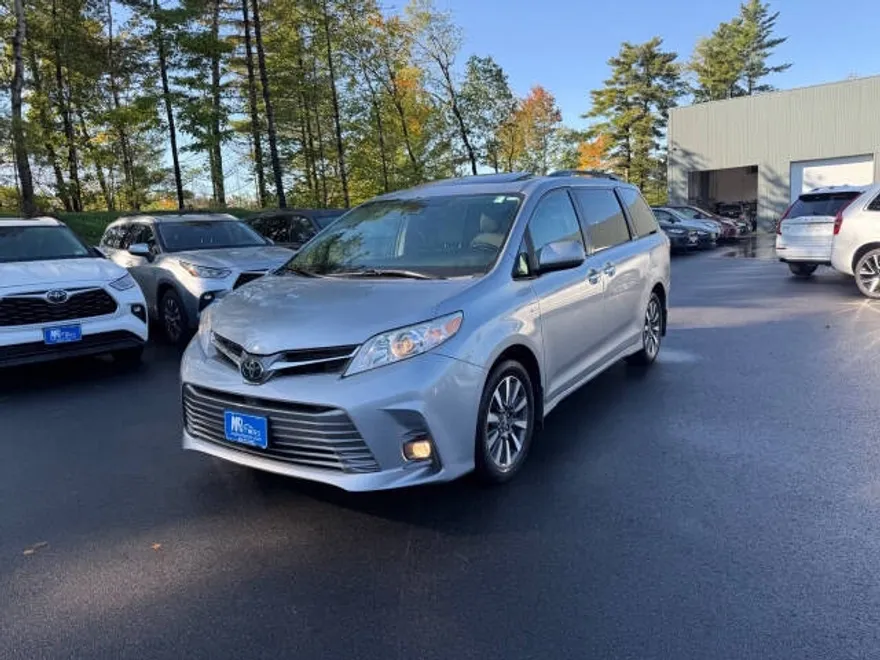 2018 Toyota Sienna XLE Limited Premium photo 1