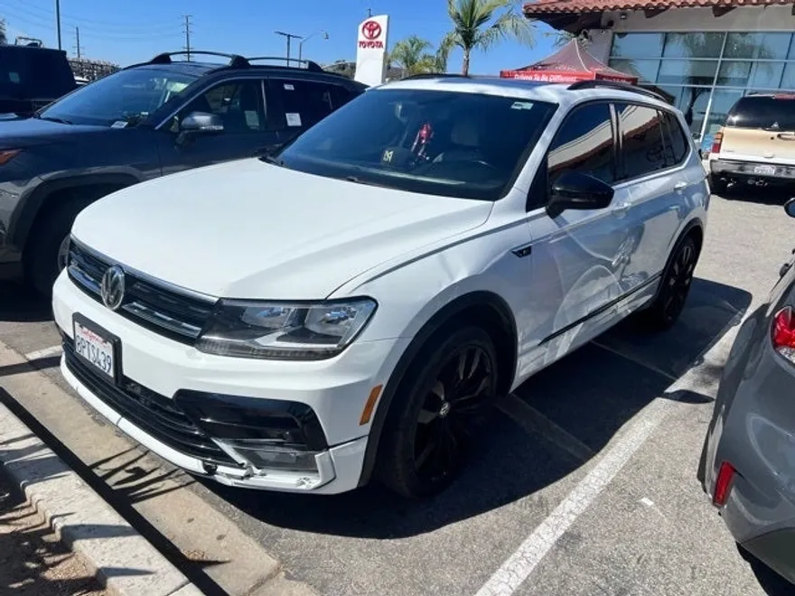 2020 Volkswagen Tiguan R-Line Black photo 1