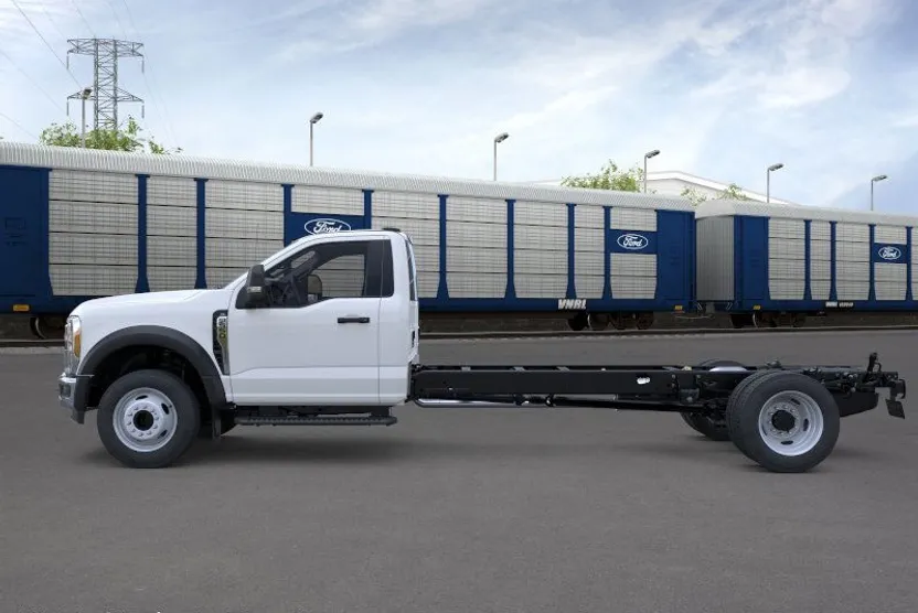 2026 Ford F-550 XL photo 1