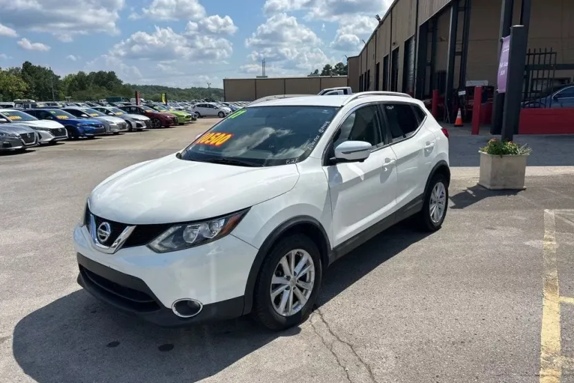 2017 Nissan Rogue Sport S photo 1