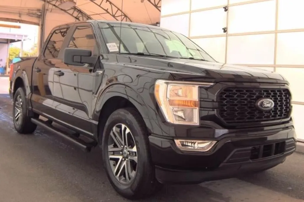 2022 Ford F-150 XL photo 1