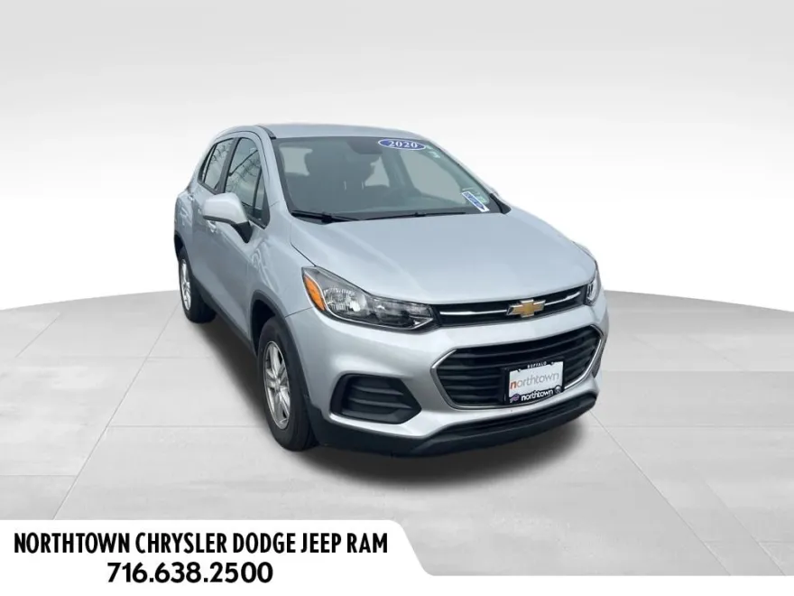 2020 Chevrolet Trax LS photo 1