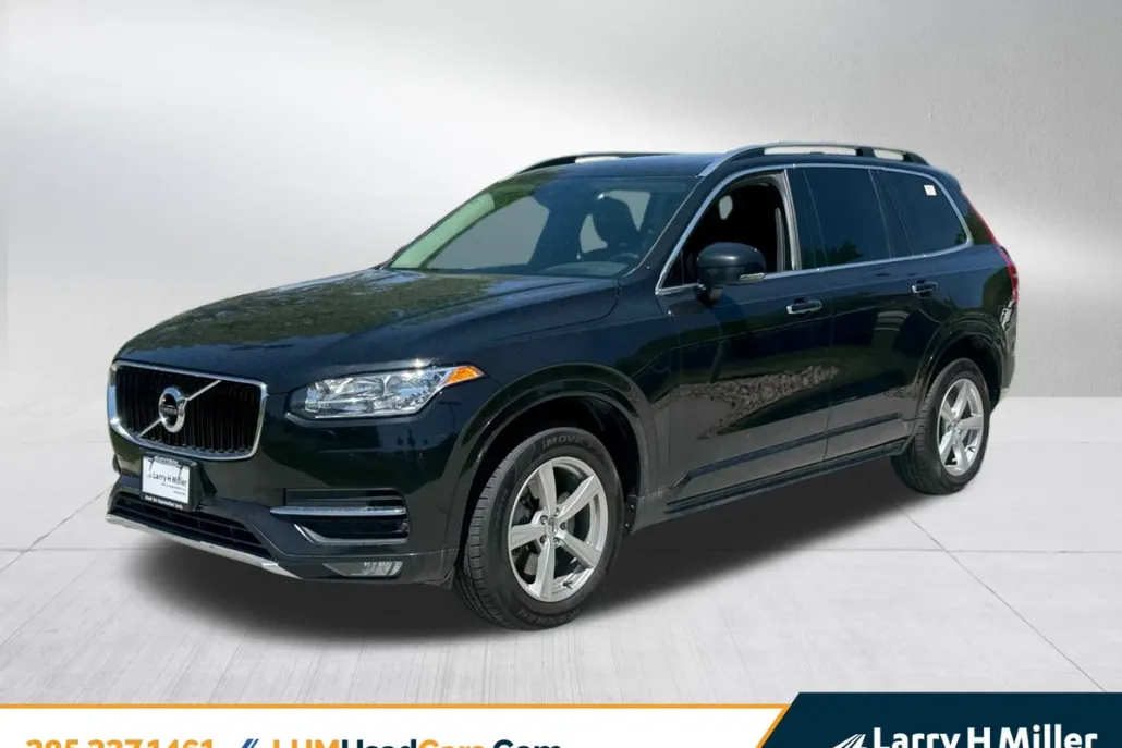 2016 Volvo XC90 T5 Momentum photo 1