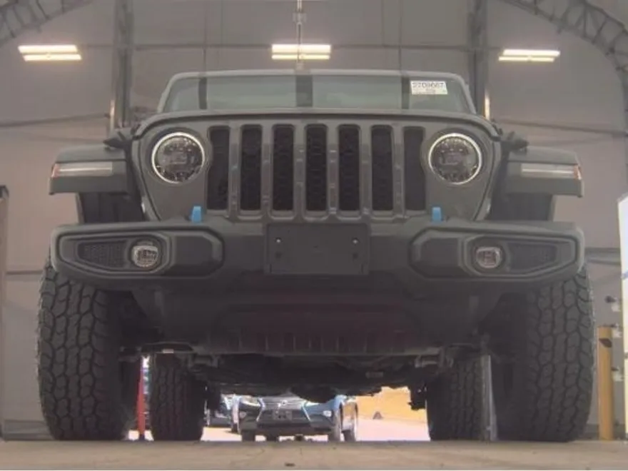 2023 Jeep Wrangler Rubicon 4xe photo 1