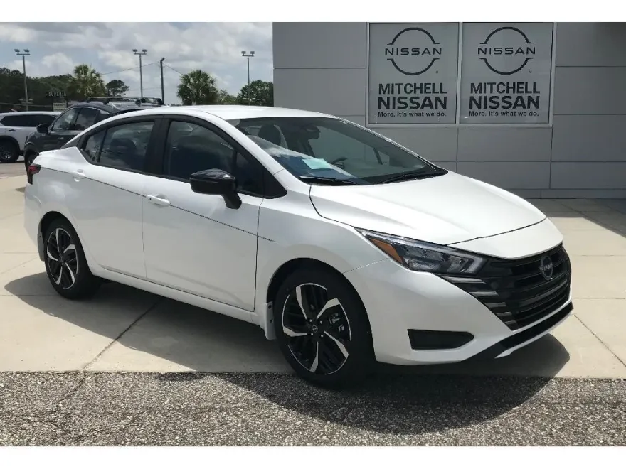 2025 Nissan Versa SR photo 1