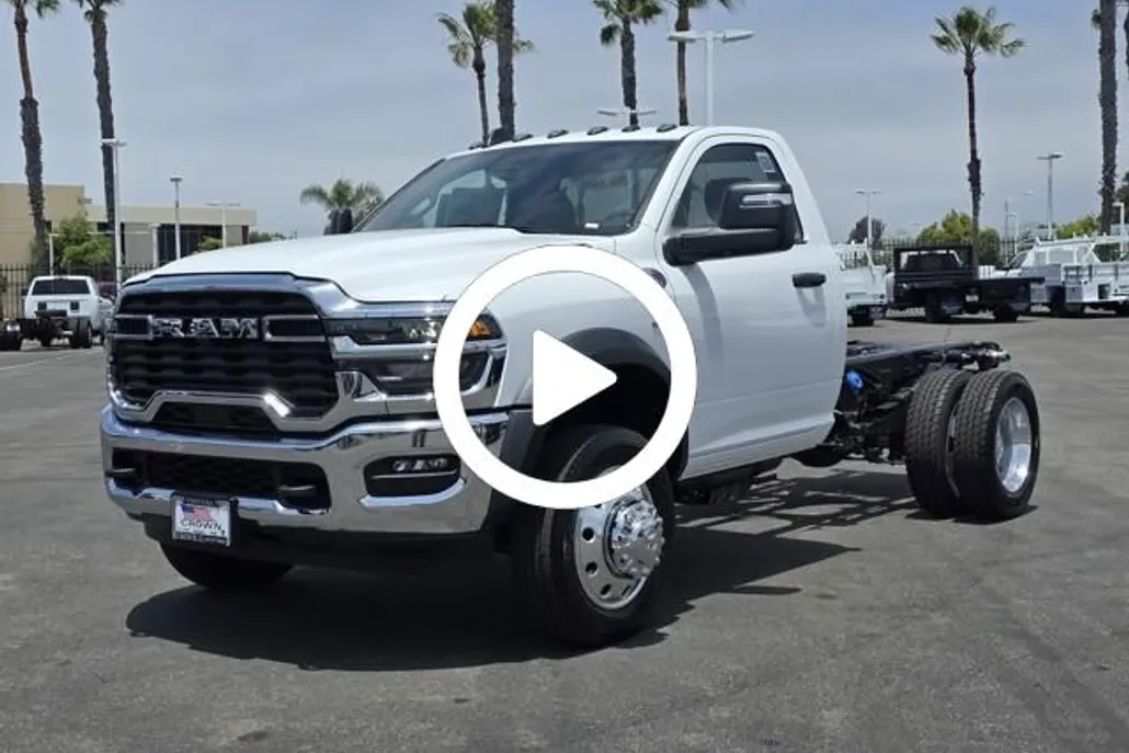 2025 Ram 5500 Tradesman photo 1