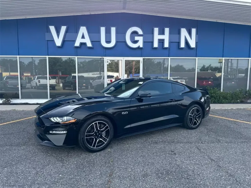2022 Ford Mustang GT photo 1