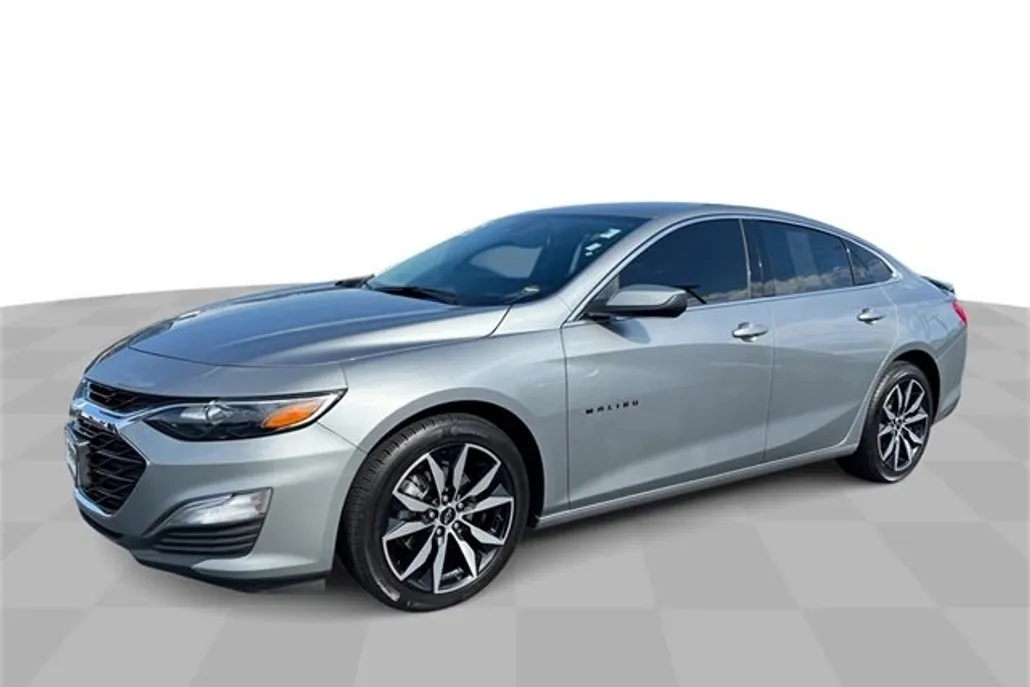 2025 Chevrolet Malibu RS photo 1