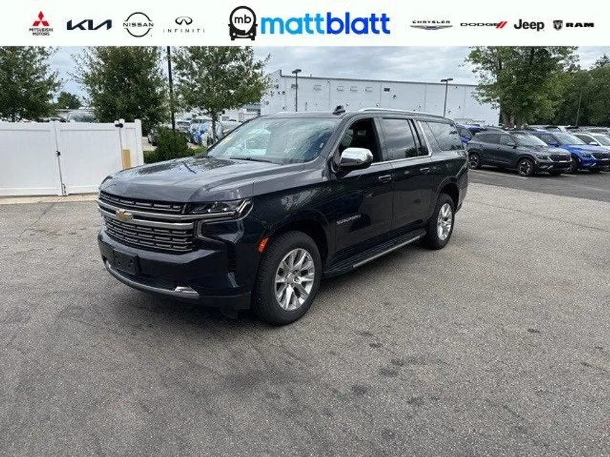 2023 Chevrolet Suburban Premier photo 1