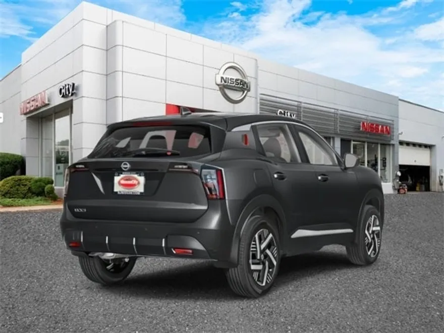 2025 Nissan Kicks SV photo 1